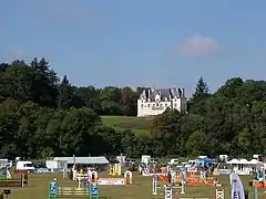 Hippodrome et château de la Frémoire.