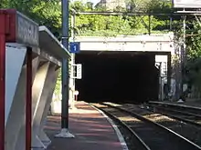 Le tunnel du palais à l'extrémité de la halte.