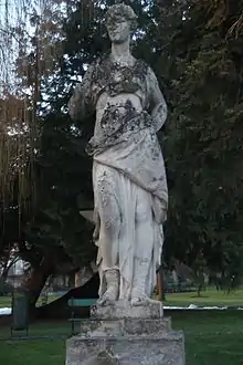 Statue de Jeanne d'ArcVoir Vesoul, Haute-Saône p. 134 : de Dominique Guénot, 2004