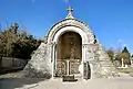 Les vestiges de l’église Saint-Cyr-et-Sainte-Julitte.