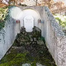 Vestiges de l'aqueduc de l'Yzeron