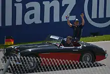 Photographie de Sebastian Vettel lors de la parade des pilotes au Grand Prix du Canada