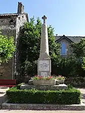 Le monument aux morts.