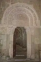 Le portail nord s'ouvrant sur la nef.