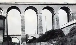 Viaduc de Meudon au début du XXe siècle(on distingue la ligne des Invalides à droite de l'image).