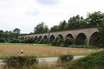 Viaduc ferroviaire.