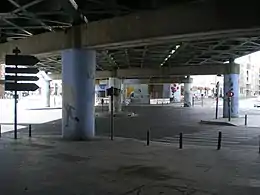 En 2012, le viaduc de la ligne de la Plaine à Hirson, à Saint-Denis.