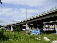 Viaduc au-dessus des voies ferrées du réseau est de la SNCF