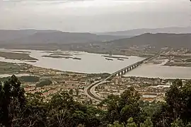 Pont Eiffel sur le Rio Lima, vu de Sainte Lucie.