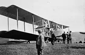 Première traversée de l'Atlantique sans escale, d'Alcock et Brown en juin 1919