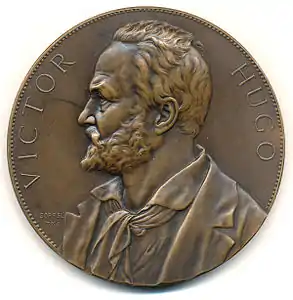 Victor Hugo (1884), médaille en bronze, 68 mm, avers.