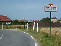 Entrée de Pont-d'Oye du côté de Vieille-Église.