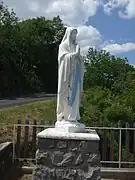 Statue de Notre Dame de Lourdes.