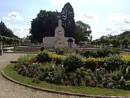 Monument aux morts du jardin de l'abbaye de Vierzon