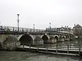 Pont sur le bassin central du canal et l'Yèvre à Vierzon.