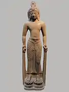 Avalokiteśvara. Style du Phnom Da. Fin VIIe – VIIIe siècle. GrèsH. 171 cm. Musée Guimet