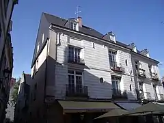 Rue du Commerce, maisons XVIe s.
