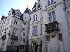 Rue du Grand-Marché, 33 rue Bretonneau, hôtel XVIe s.