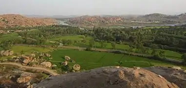 Vue sur la vallée depuis le Mont Anjaneya