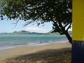 Plage de Vigie, immédiatement en face de l'aéroport, l'enregistrement et le départ d'un coin salon