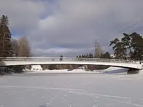 Le pont en hiver.