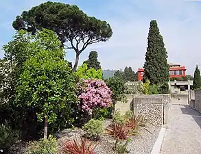 Jardin suspendu sur terrasses.