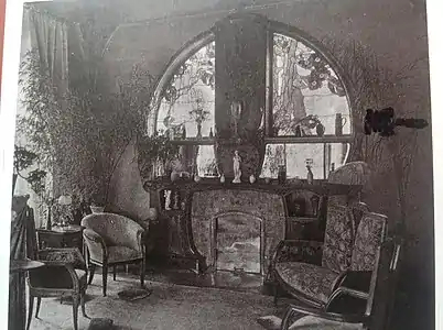 Salon avec le vitrail d'origine, 1904.