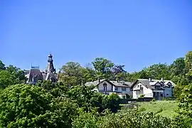 La Villa Perrot et ses dépendances vues depuis Chambésy-Dessous.