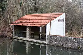 L'ancien lavoir communal sur l'Essonne.