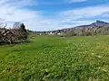 Village de Berland avec une vue sur le marais.