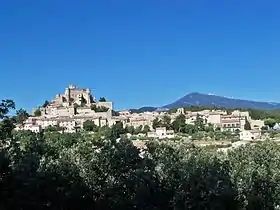 Le Barroux, et le Mont Ventoux