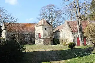 Le pigeonnier de Villeblain, classé M.H.