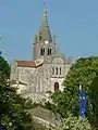 L'église vue de la mairie.