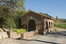 Extérieur du lavoir.