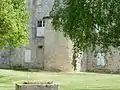 Tour arasée du logis.