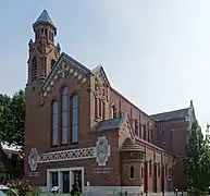 Entrée de l'église du Sacré-Cœur du Sart.