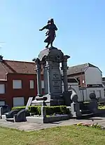 La Victoire en chantant (monument aux morts)« Poilu “La Victoire en chantant” – Monument aux morts 1914-18 à Villers-Outréaux », sur e-monumen