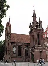 Clocher de l'église Sainte-Anne de Vilnius