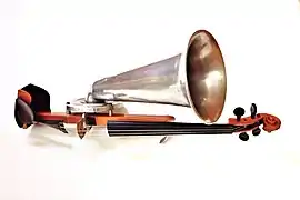 Violon de botzina, musée de la musique de Barcelone.