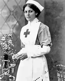 Violet Jessop en tenue d'infirmière