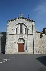 Vue de la façade de l'église de l'Invention-de-Saint-Étienne.