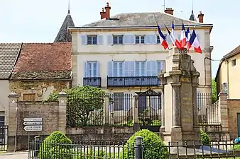 Monument aux morts.