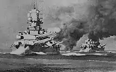 Le cuirassé italien Vittorio Veneto lors de la Bataille navale du cap Teulada entre la Regia Marina et la Royal Navy en 1940. Les britanniques rebrousseront chemin.