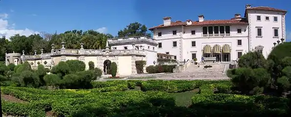 Vizcaya à partir des jardins situés au sud