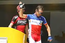 Photographie présentant Thomas Voeckler avec son maillot de champion de France 2010.