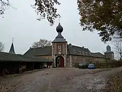 La forteresse et ses trois tours.