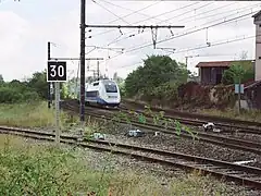 TGV arrivant en gare de Sathonay - Rillieux