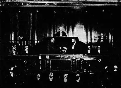 L'Assemblée nationale, présidée par Fallières et réunie dans la salle du Congrès.