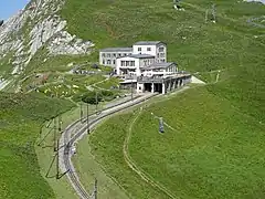 Vue générale depuis le sentier menant au sentier du jardin alpin.