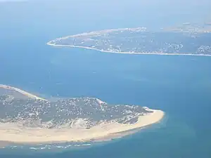 La Pointe du Cap-Ferret (en bas).